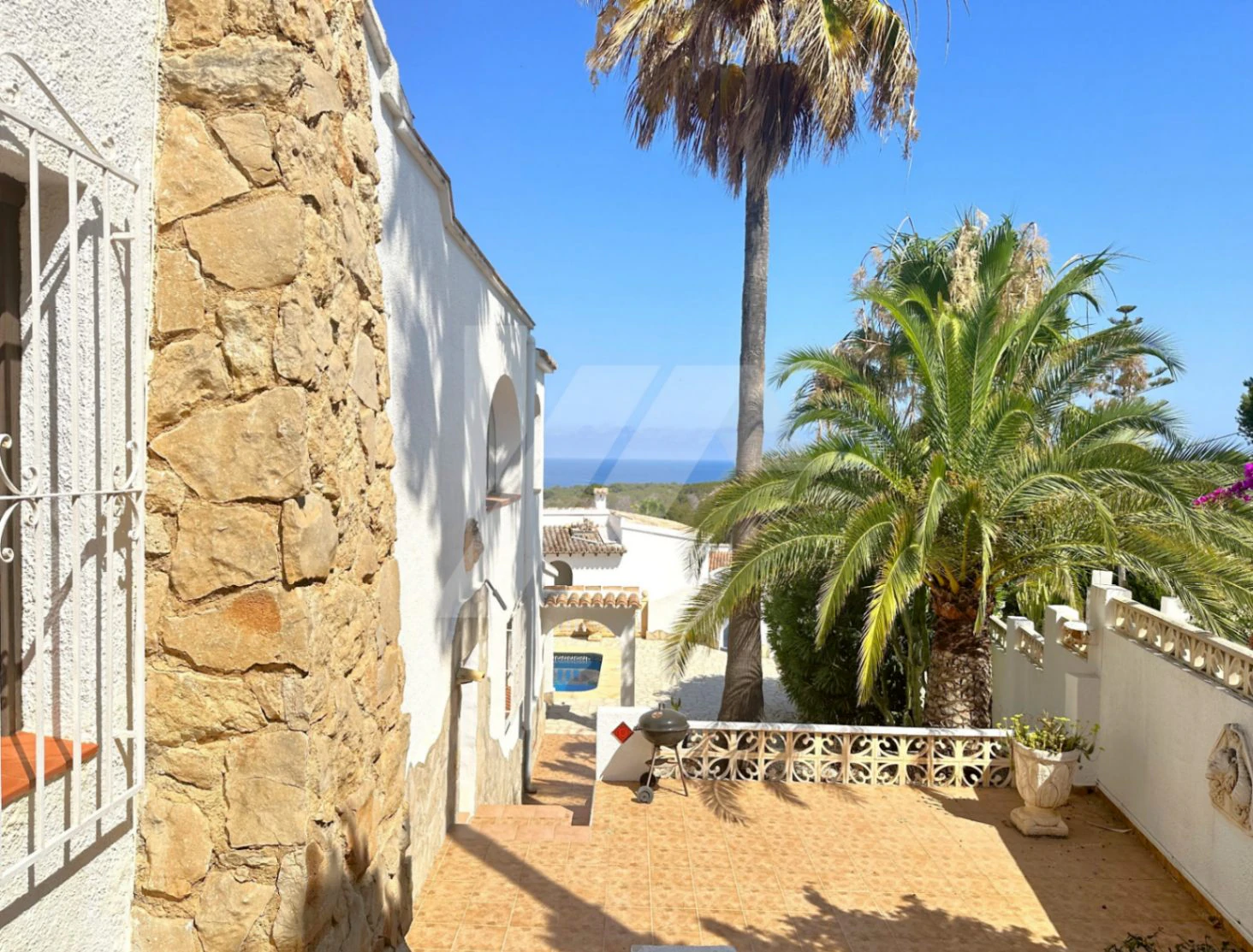Villa te koop in Moraira met spectaculair uitzicht op zee.