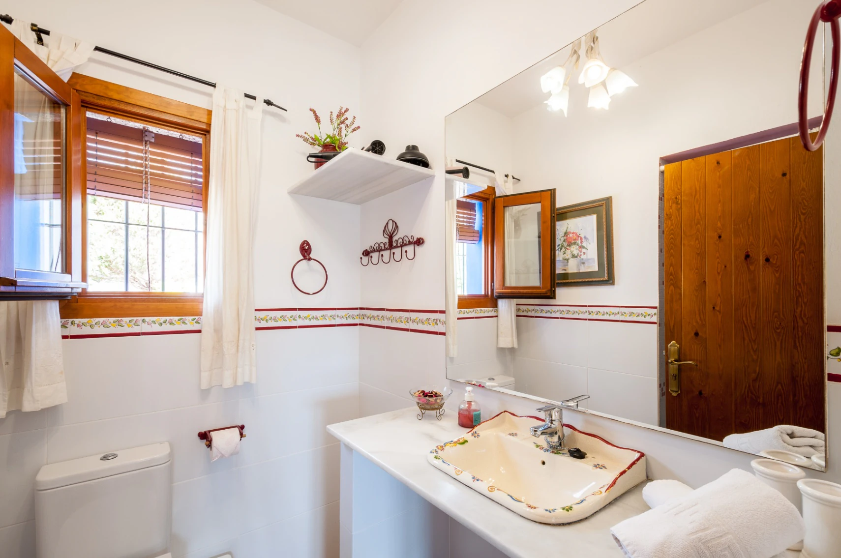 Benissa Finca te koop op groot perceel met zwembad en gastenhuis