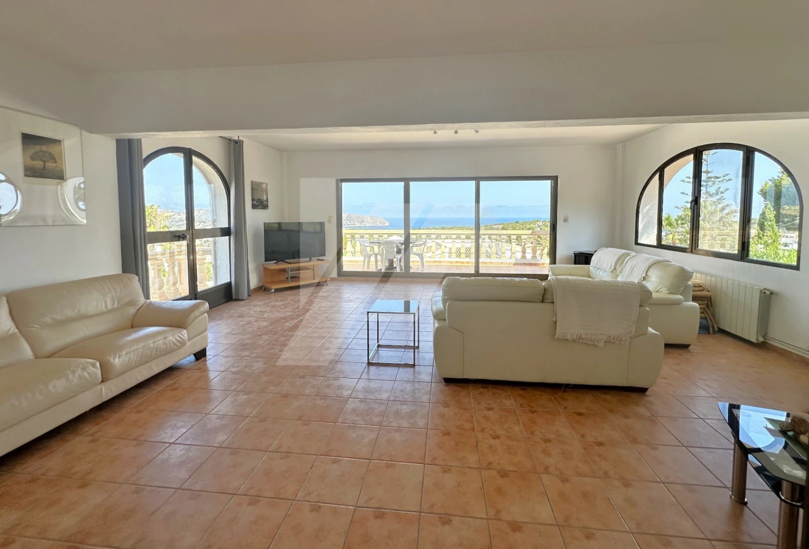 Villa te koop in Moraira met spectaculair uitzicht op zee.