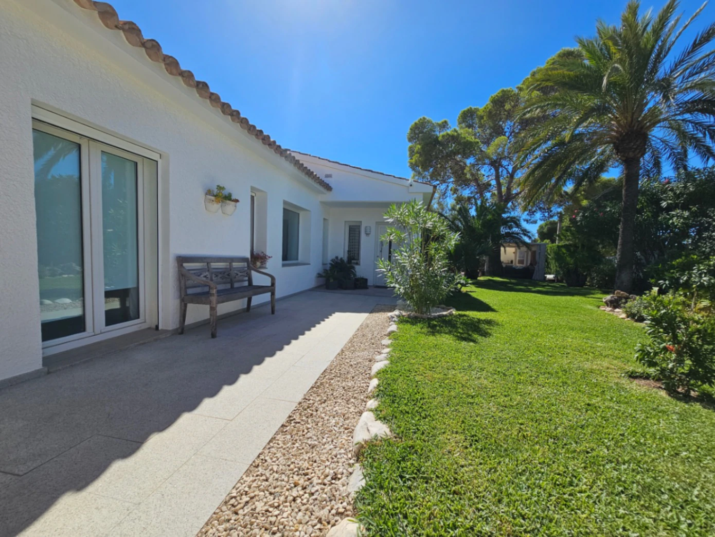 Eerste lijn golfvilla met zeezicht in San Jaime, Benissa