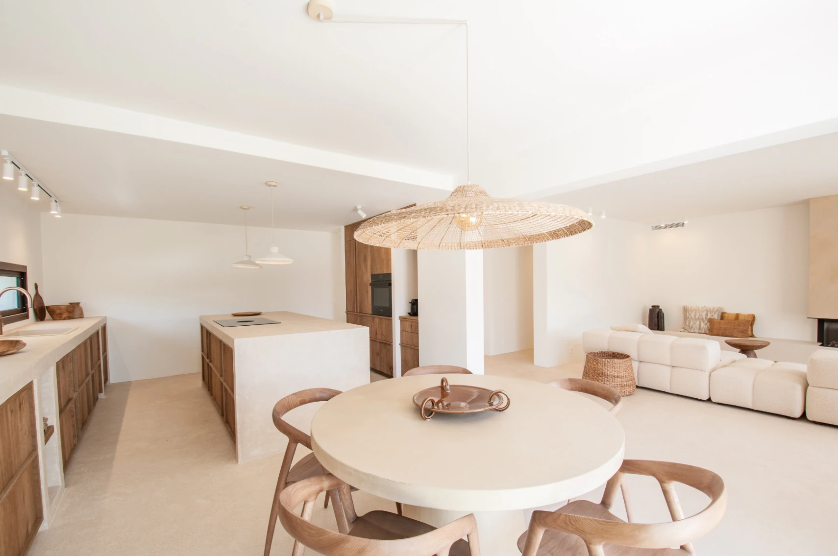 Uniek Ontwerp Villa in Benissa – Tijdloze Natuurlijke Elegantie aan de Costa Blanca.
