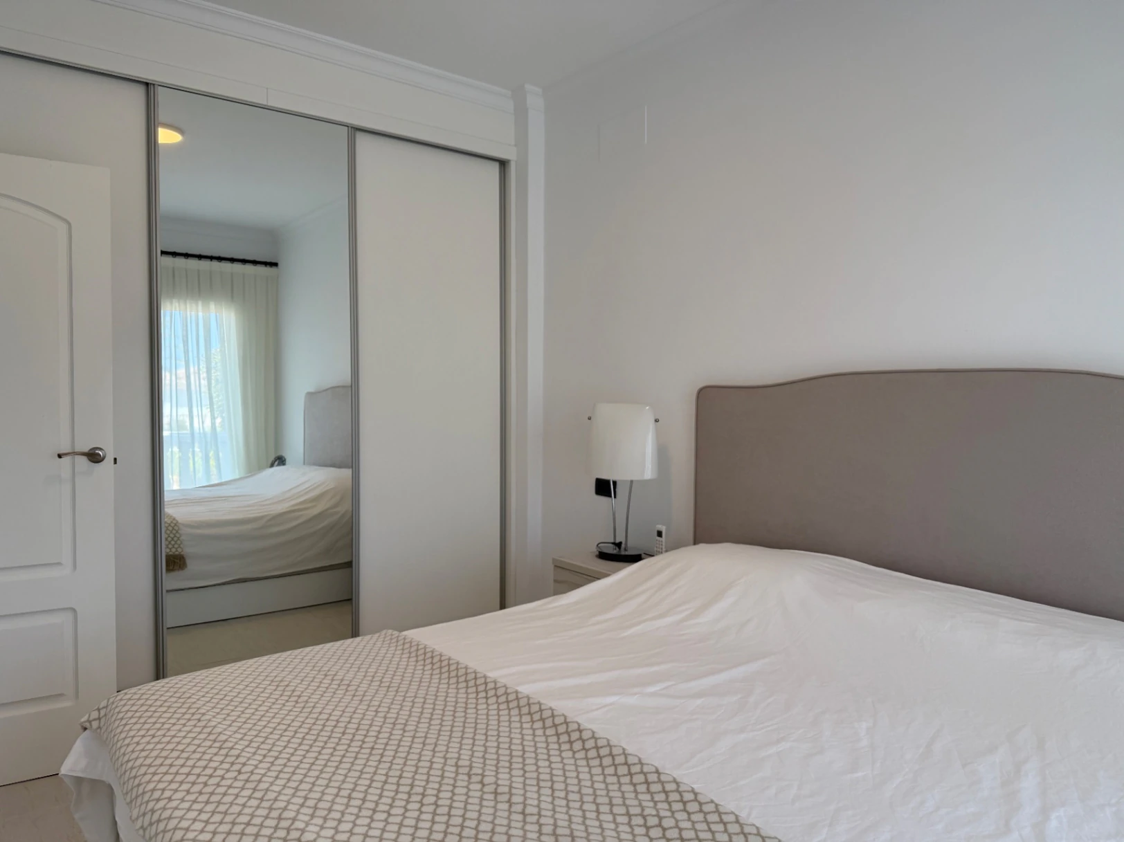 Appartement met zeezicht te koop in La Fustera, Benissa