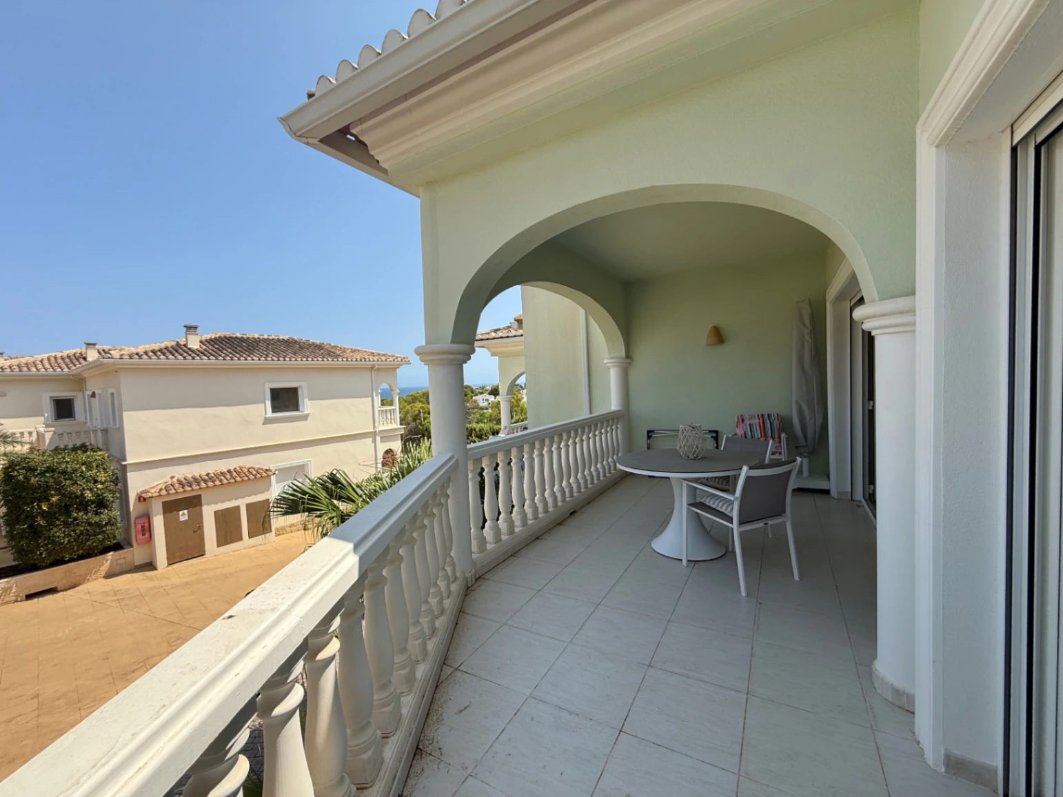 Appartement met zeezicht te koop in La Fustera, Benissa
