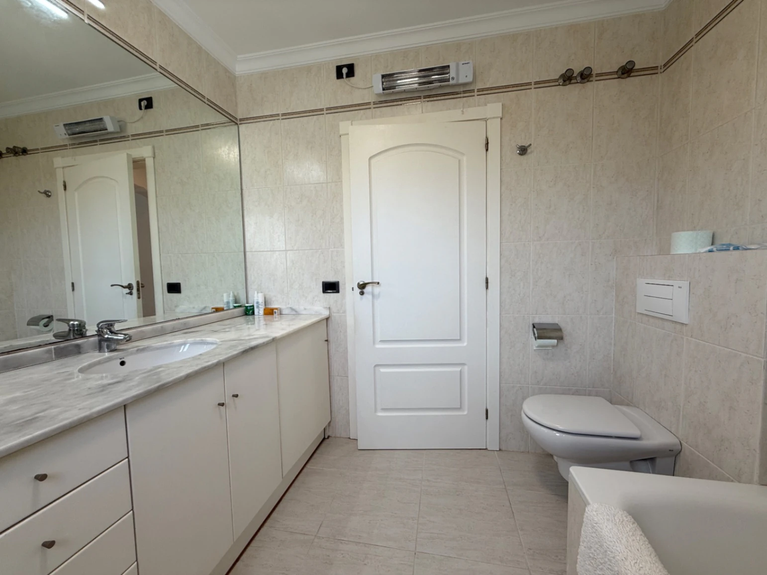 Appartement met zeezicht te koop in La Fustera, Benissa