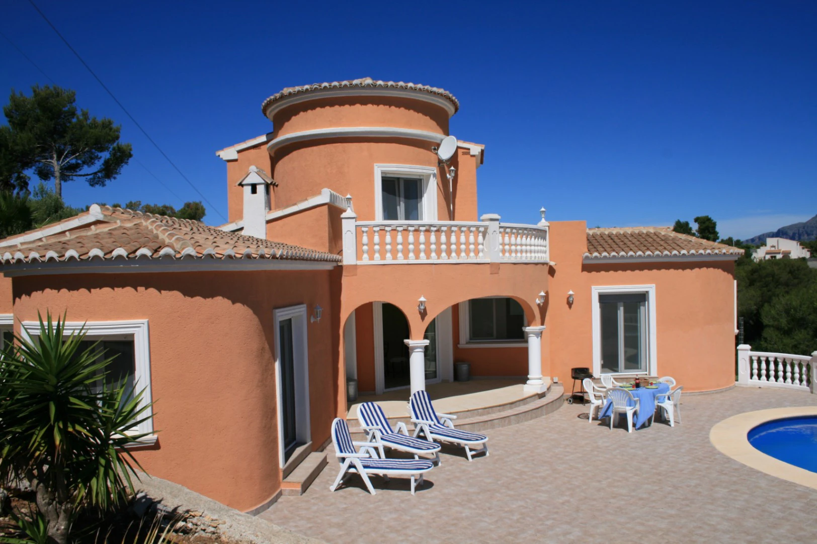 Traditionele Spaanse villa met open zicht te koop in Costa Nova, Javea