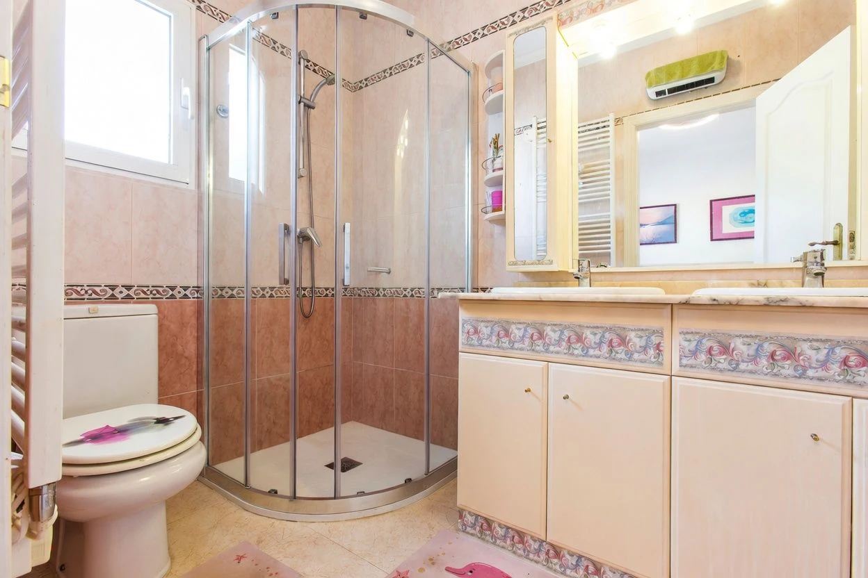 Rustig gelegen villa met bergzicht te koop in Calpe