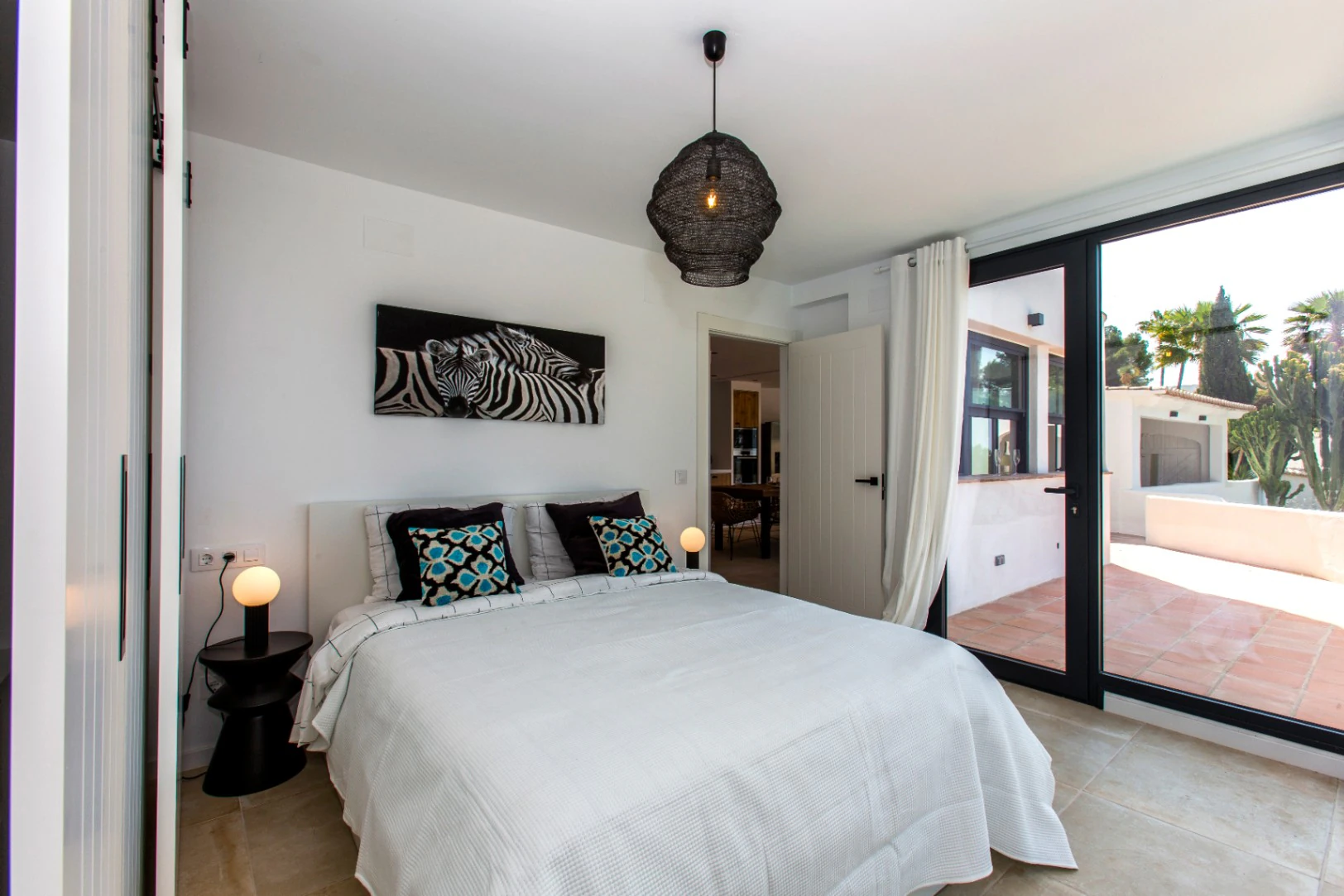 Gerenoveerde zeezicht villa te koop in Benissa