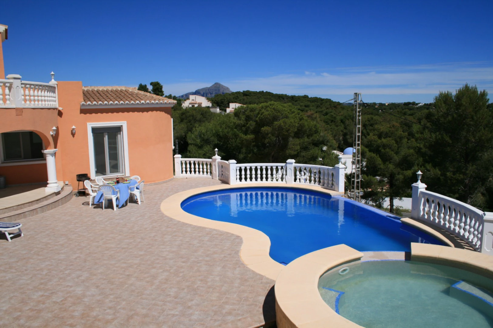 Traditionele Spaanse villa met open zicht te koop in Costa Nova, Javea