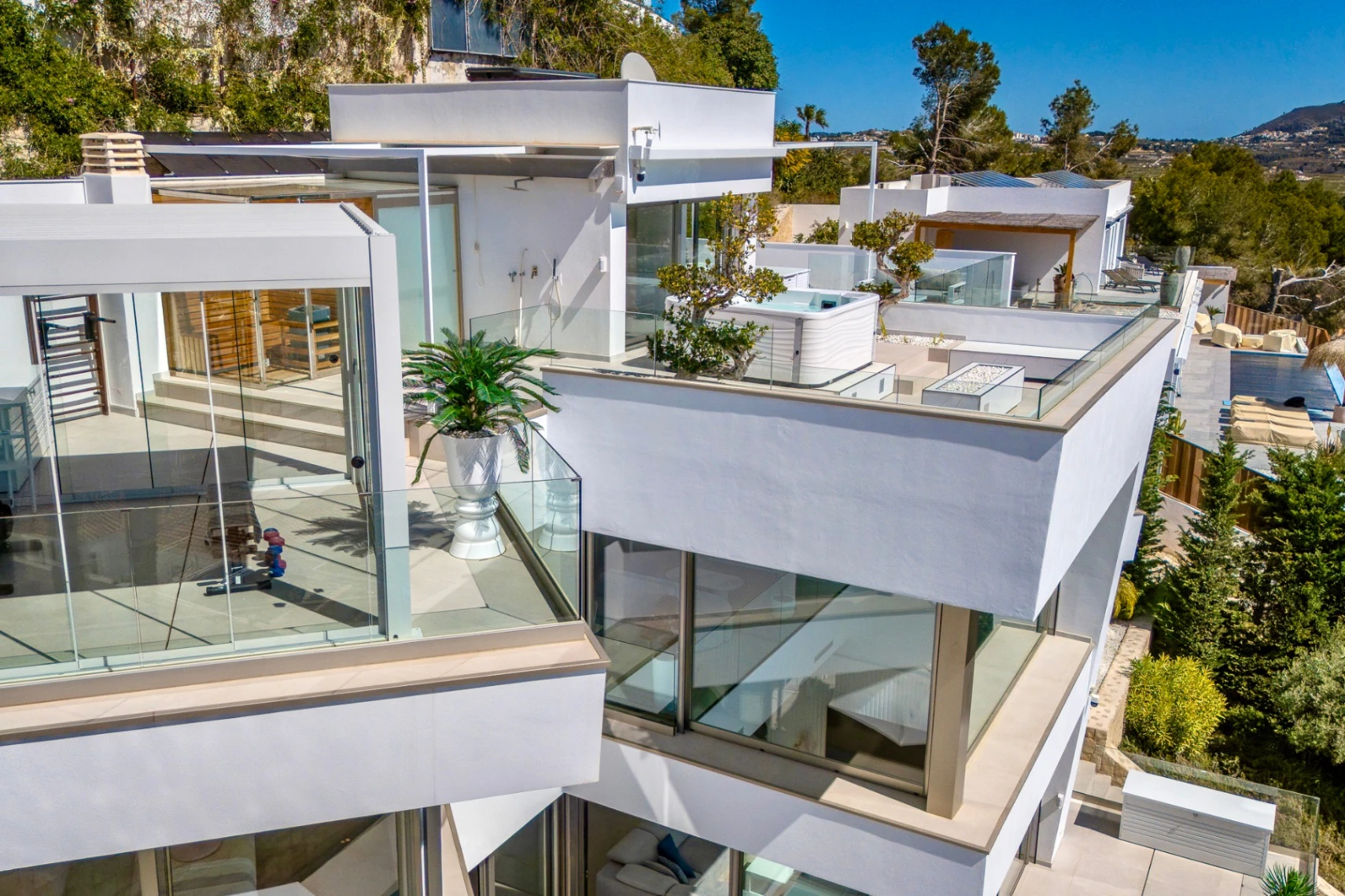 Uitzonderlijke Luxe Villa in Moraira – Waar Design, Technologie en Zeezicht Samenkomen