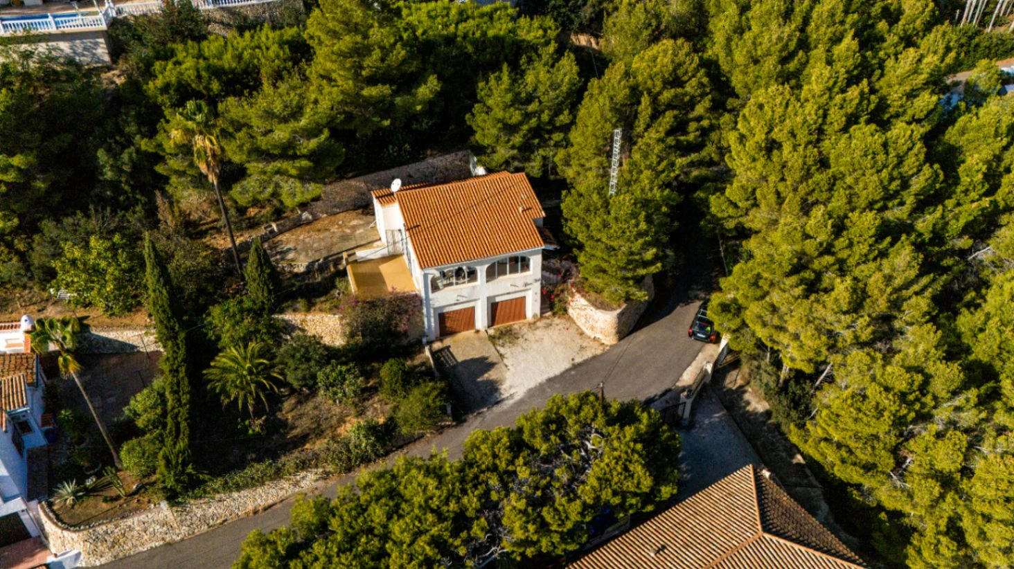 Zeezicht villa en extra grondstuk te koop in Calpe