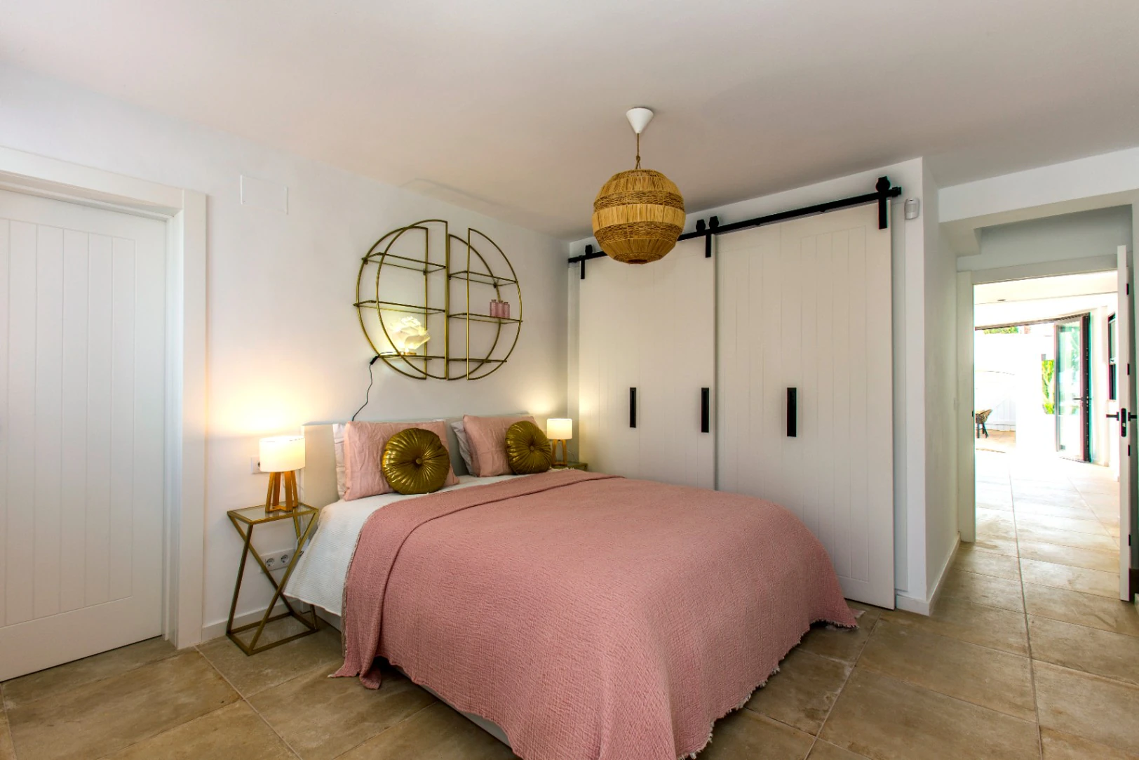 Gerenoveerde zeezicht villa te koop in Benissa