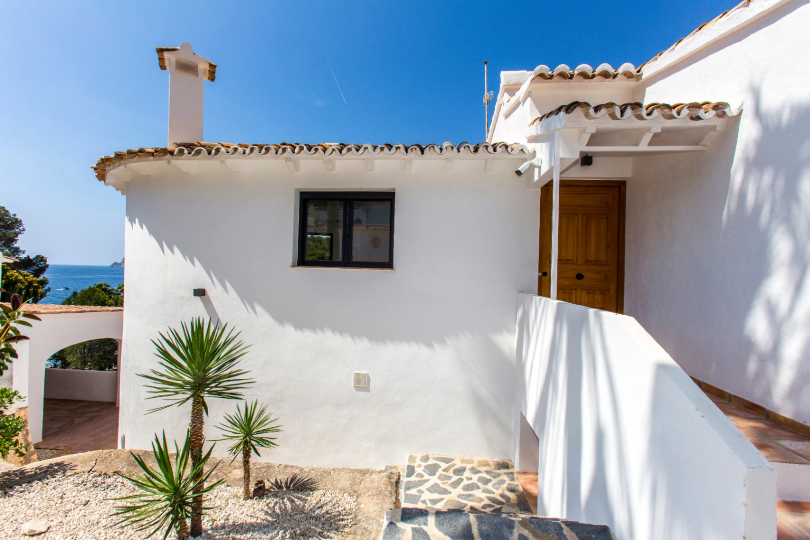 Gerenoveerde zeezicht villa te koop in Benissa