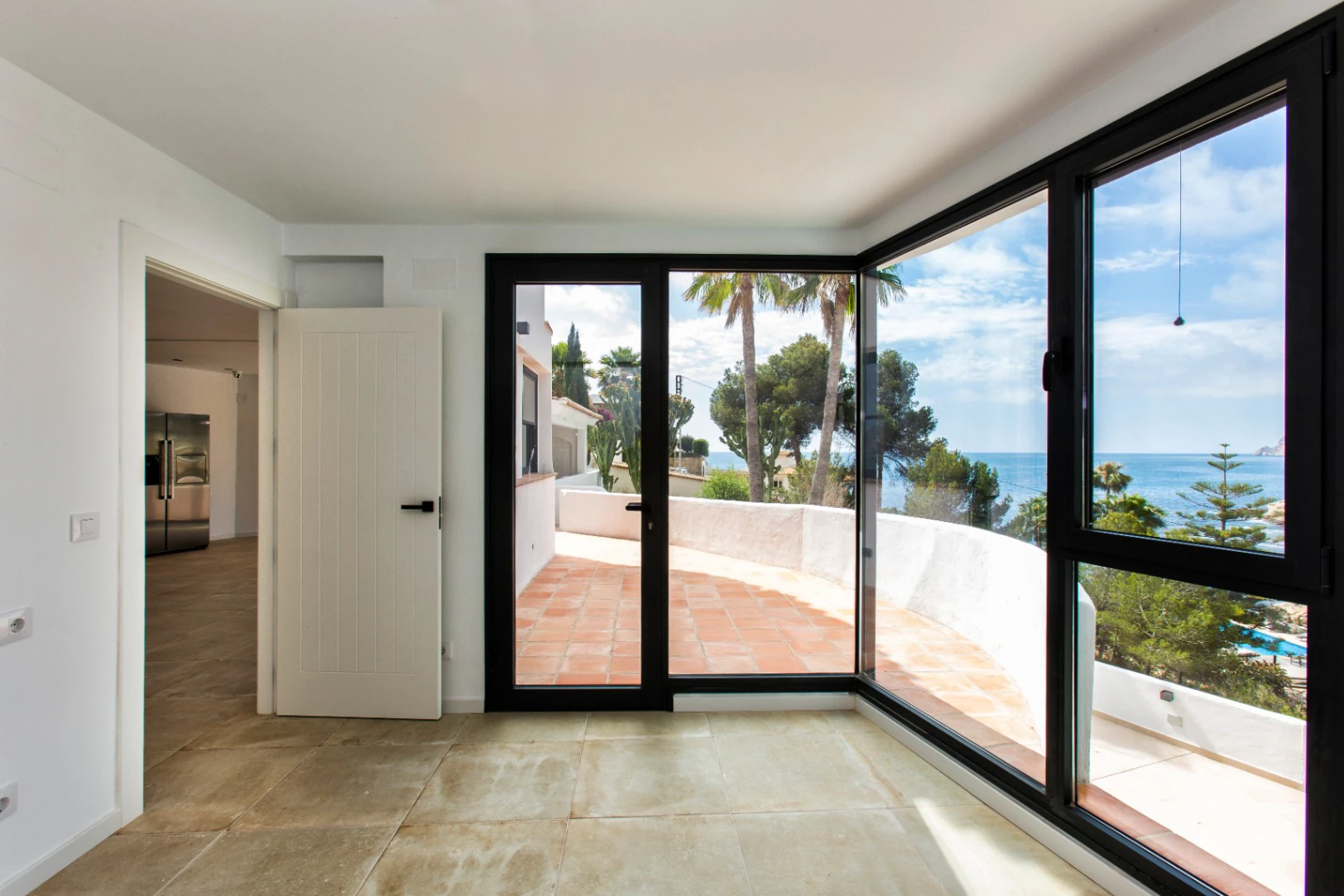 Gerenoveerde zeezicht villa te koop in Benissa