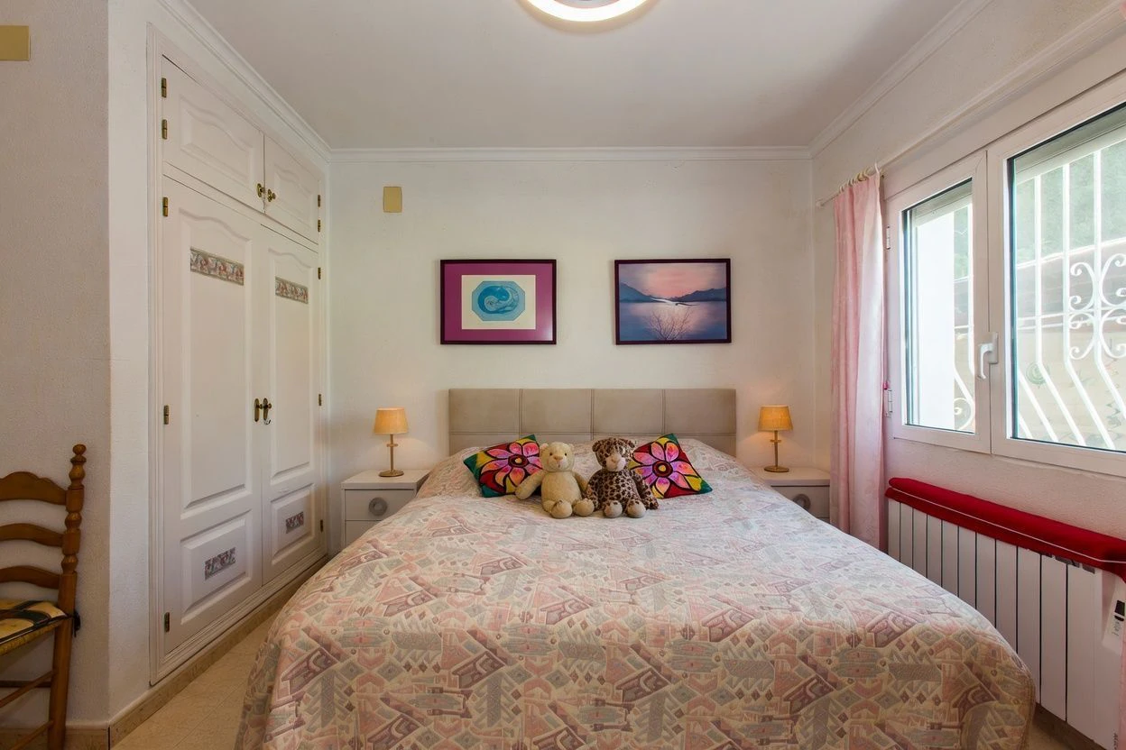 Rustig gelegen villa met bergzicht te koop in Calpe