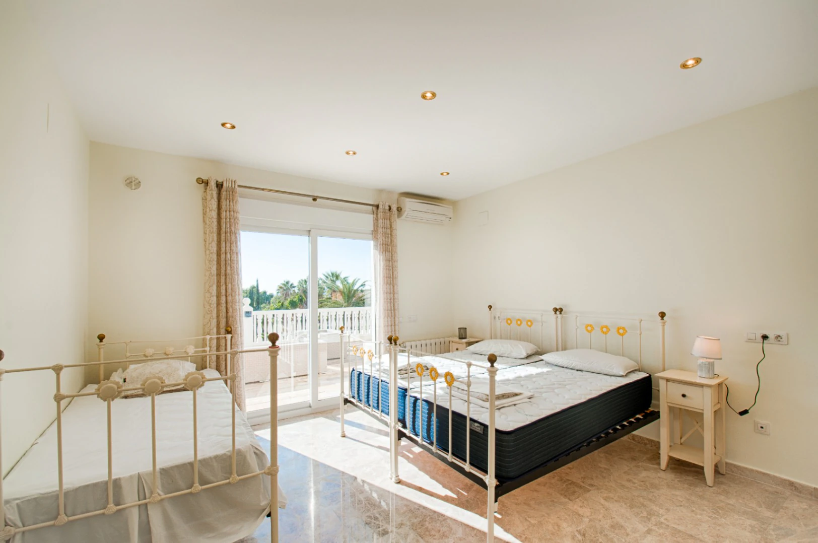 Grote Elegante Villa met Zeezicht Te Koop in Moraira