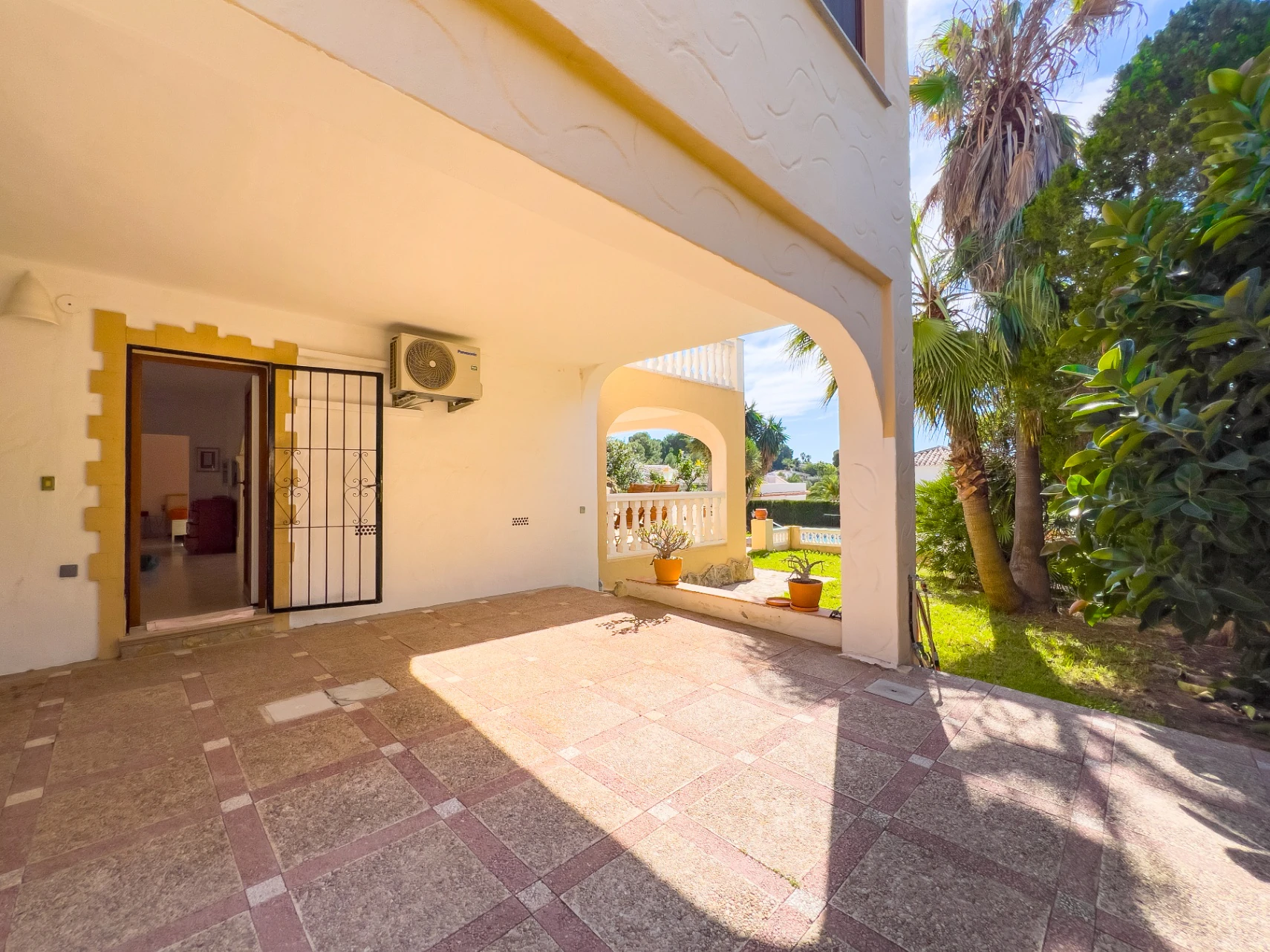Zeezicht Villa te koop in Moraira op loopafstand van het centrum