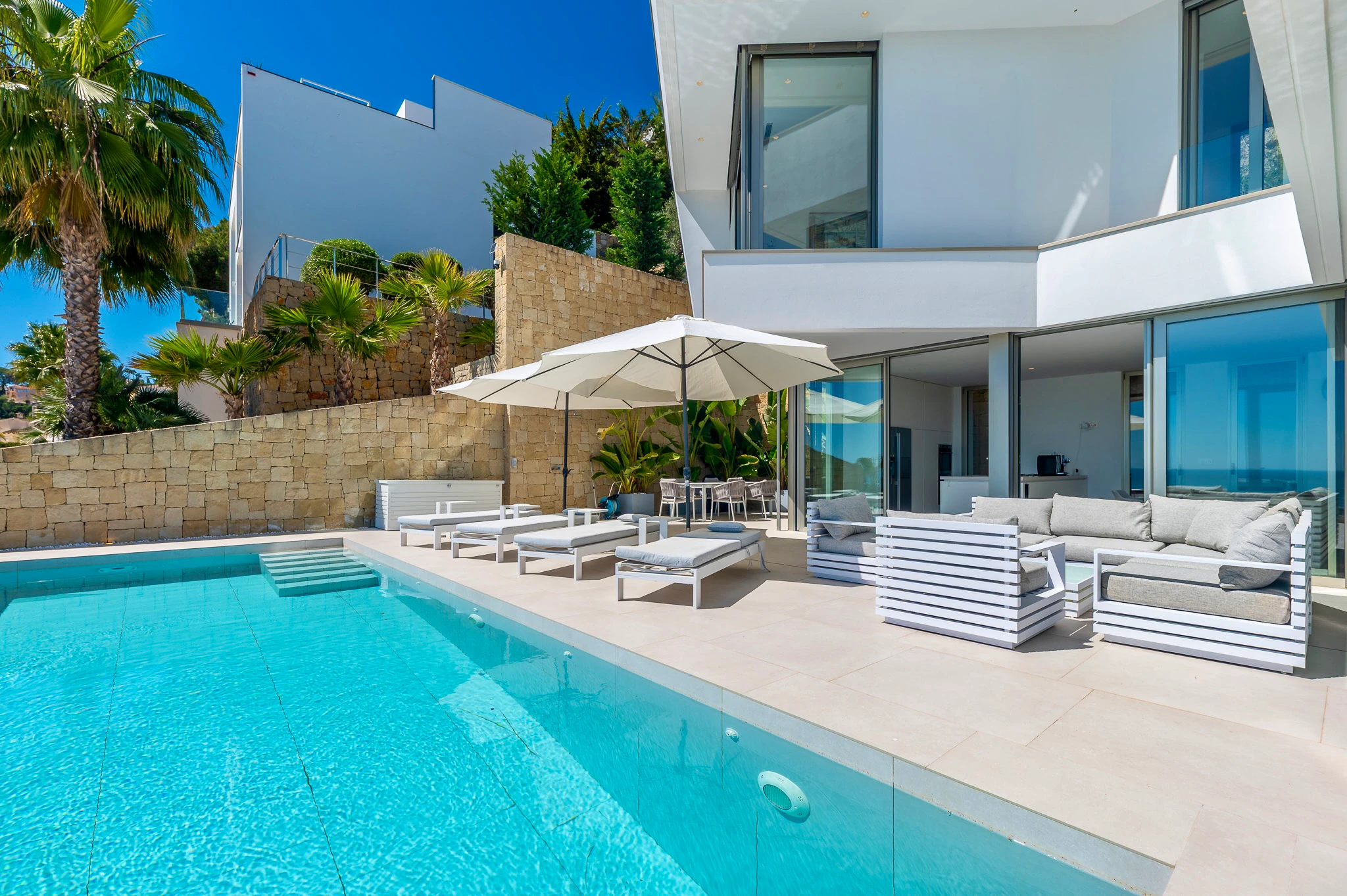 Uitzonderlijke Luxe Villa in Moraira – Waar Design, Technologie en Zeezicht Samenkomen