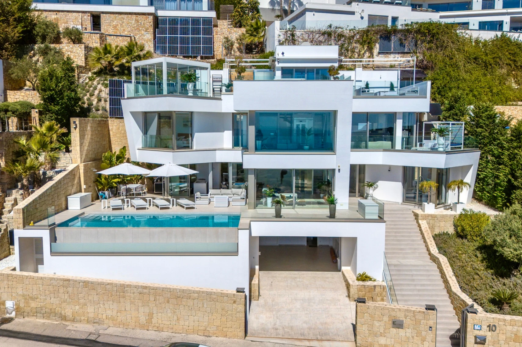 Uitzonderlijke Luxe Villa in Moraira – Waar Design, Technologie en Zeezicht Samenkomen
