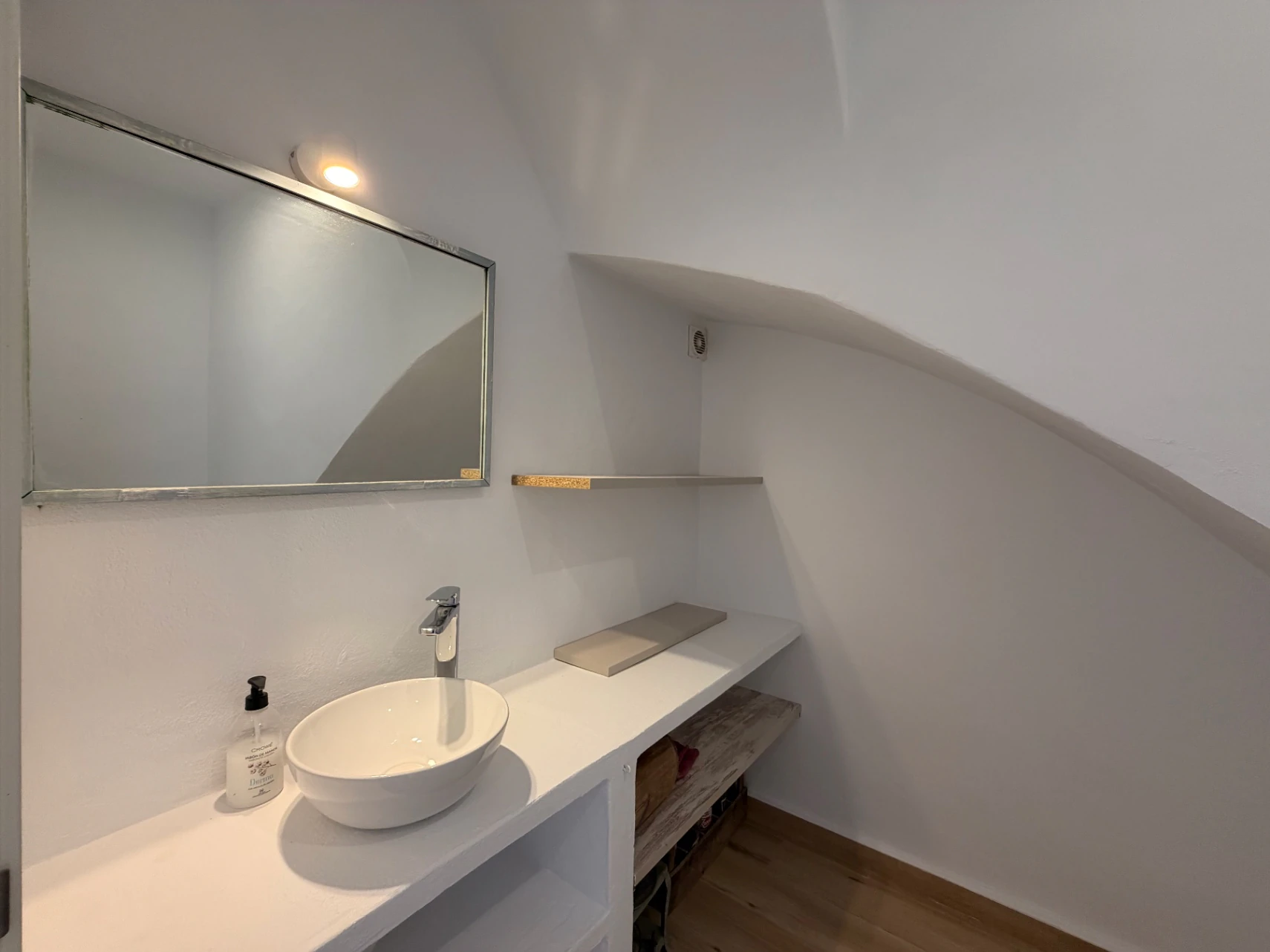 Amplio casa de pueblo con vistas al mar en venta en el centro de Benitachell