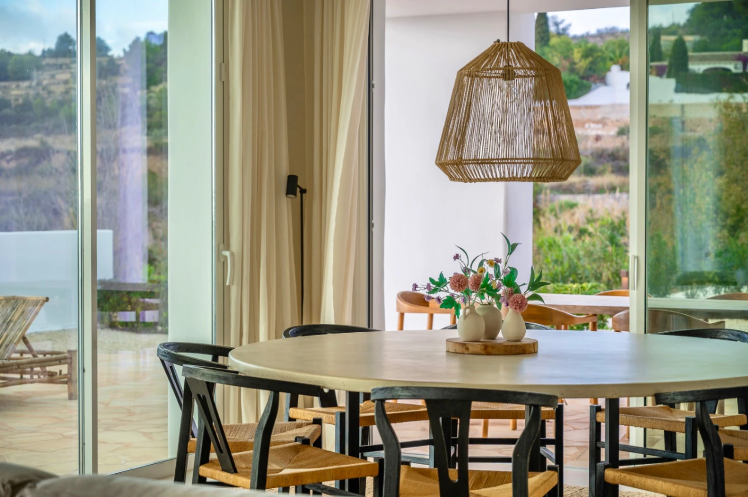 Moderna, nueva casa en un gran terreno rústico en Benitachell