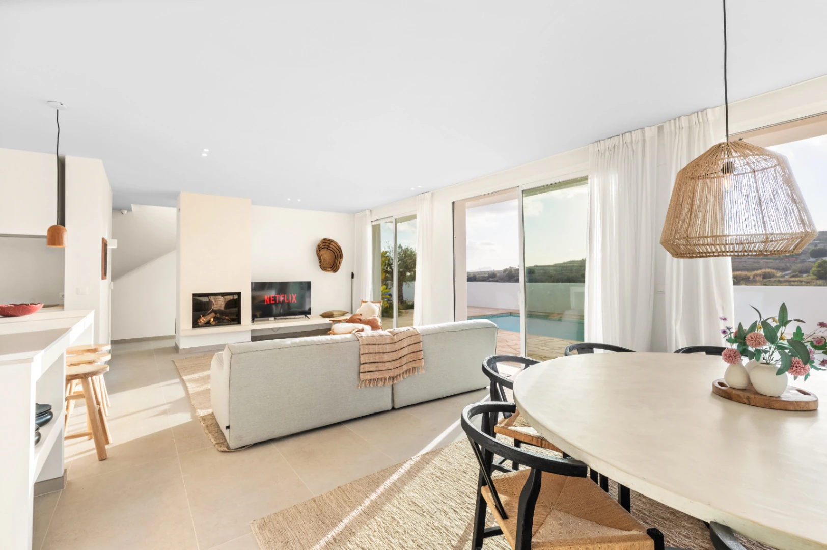 Moderna, nueva casa en un gran terreno rústico en Benitachell