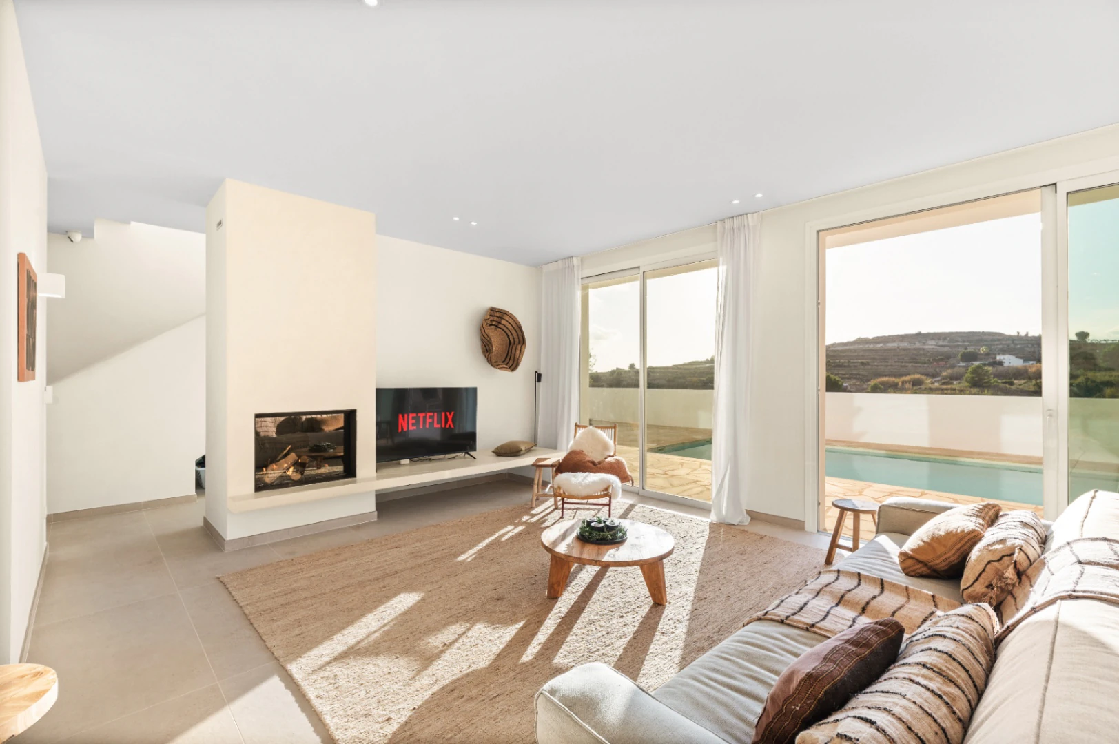 Moderna, nueva casa en un gran terreno rústico en Benitachell