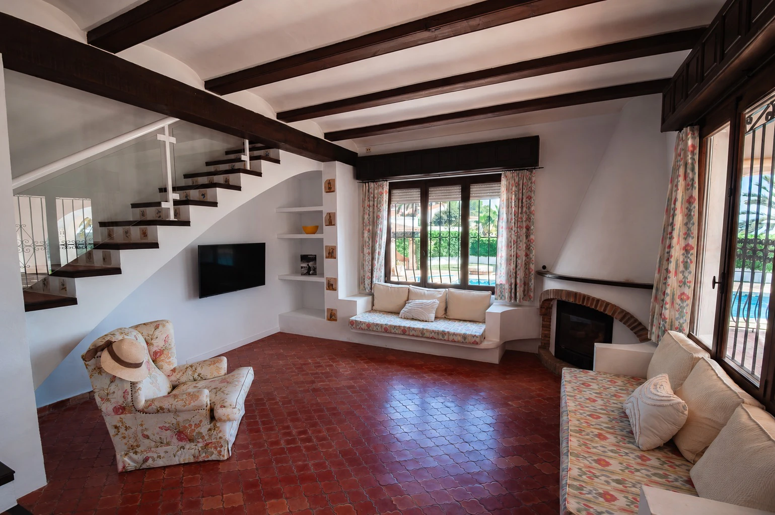 Villa avec des vues ouvertes imprenables et des vues partielles sur la mer à vendre à Pla Del Mar, Moraira
