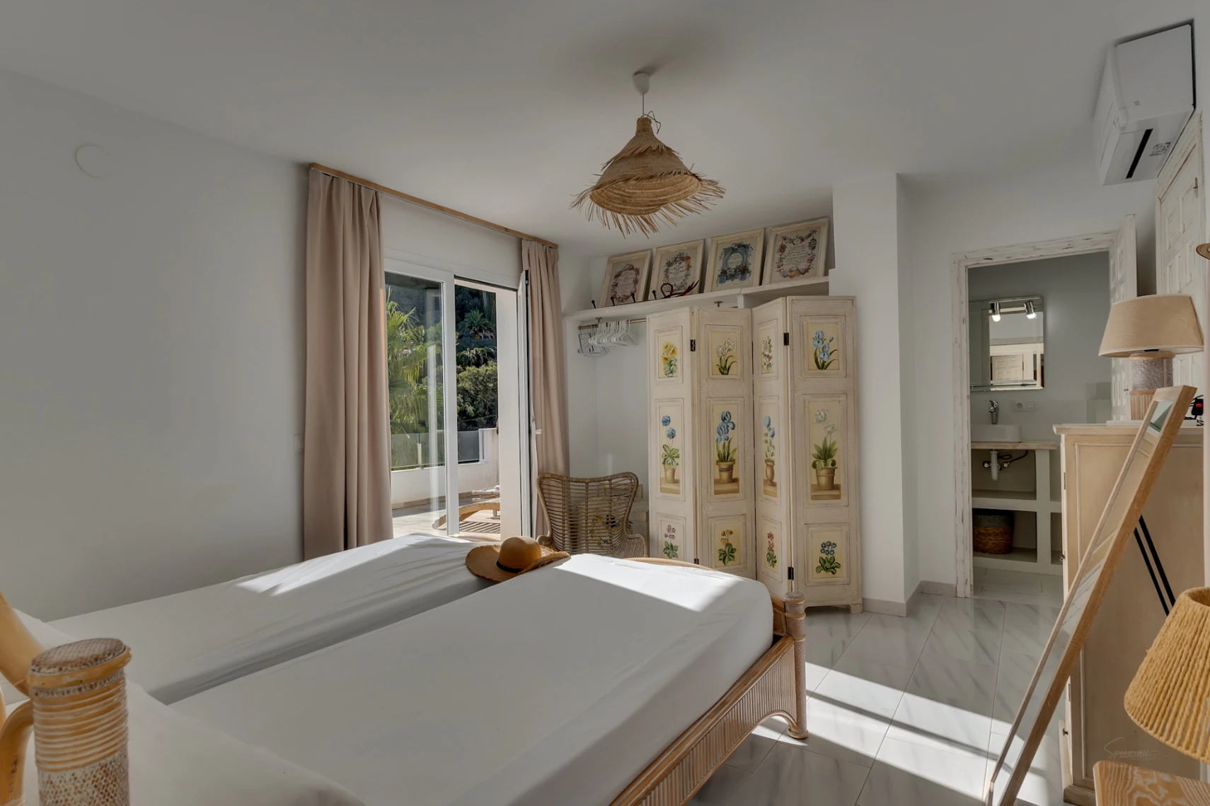Belle villa spacieuse avec vue sur la mer à vendre à Benimeit, Moraira
