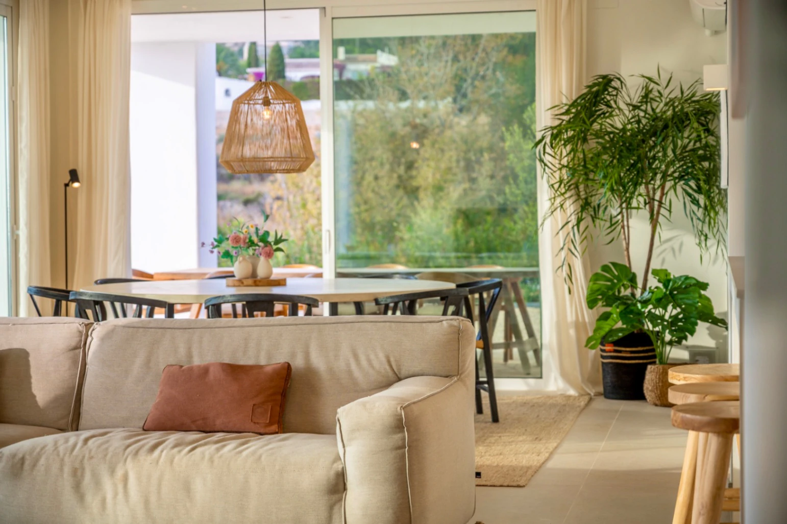 Moderna, nueva casa en un gran terreno rústico en Benitachell