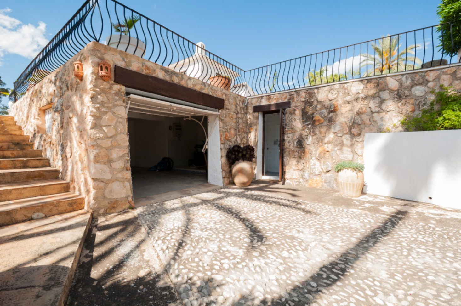 Villa avec des vues ouvertes imprenables et des vues partielles sur la mer à vendre à Pla Del Mar, Moraira