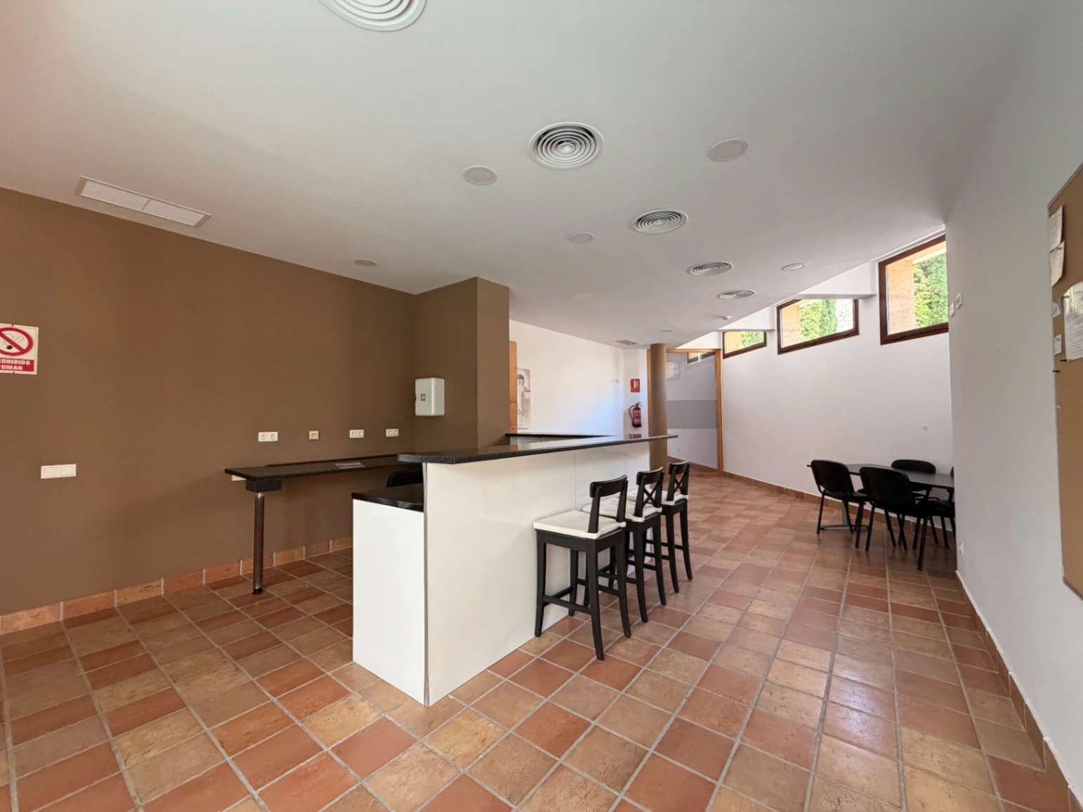Apartamento en planta baja con amplia terraza en venta en Montemar, Benissa Costa