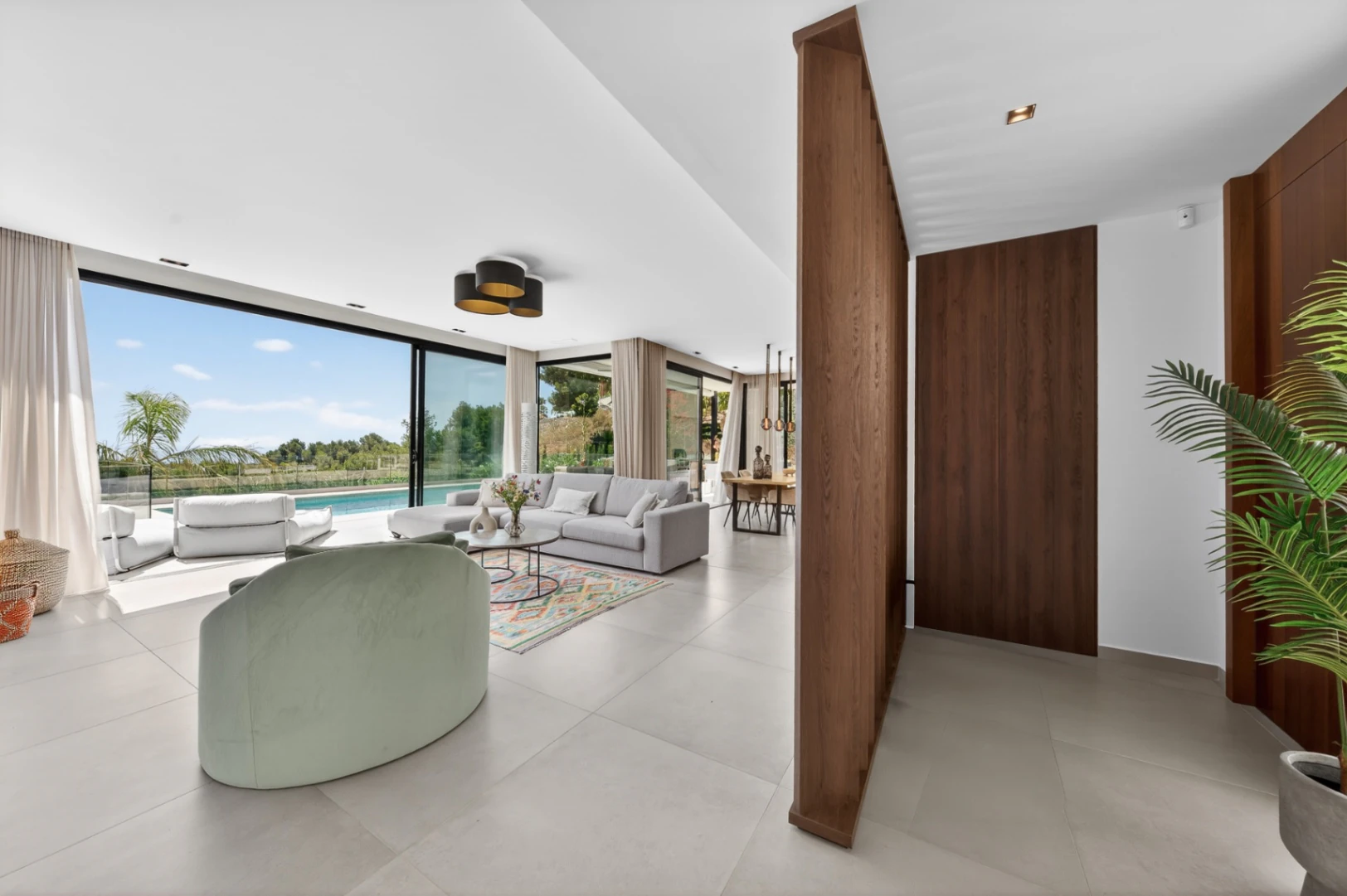 Villa moderna de reciente construcción en venta con vistas al mar en Raco del Galeno, Benissa