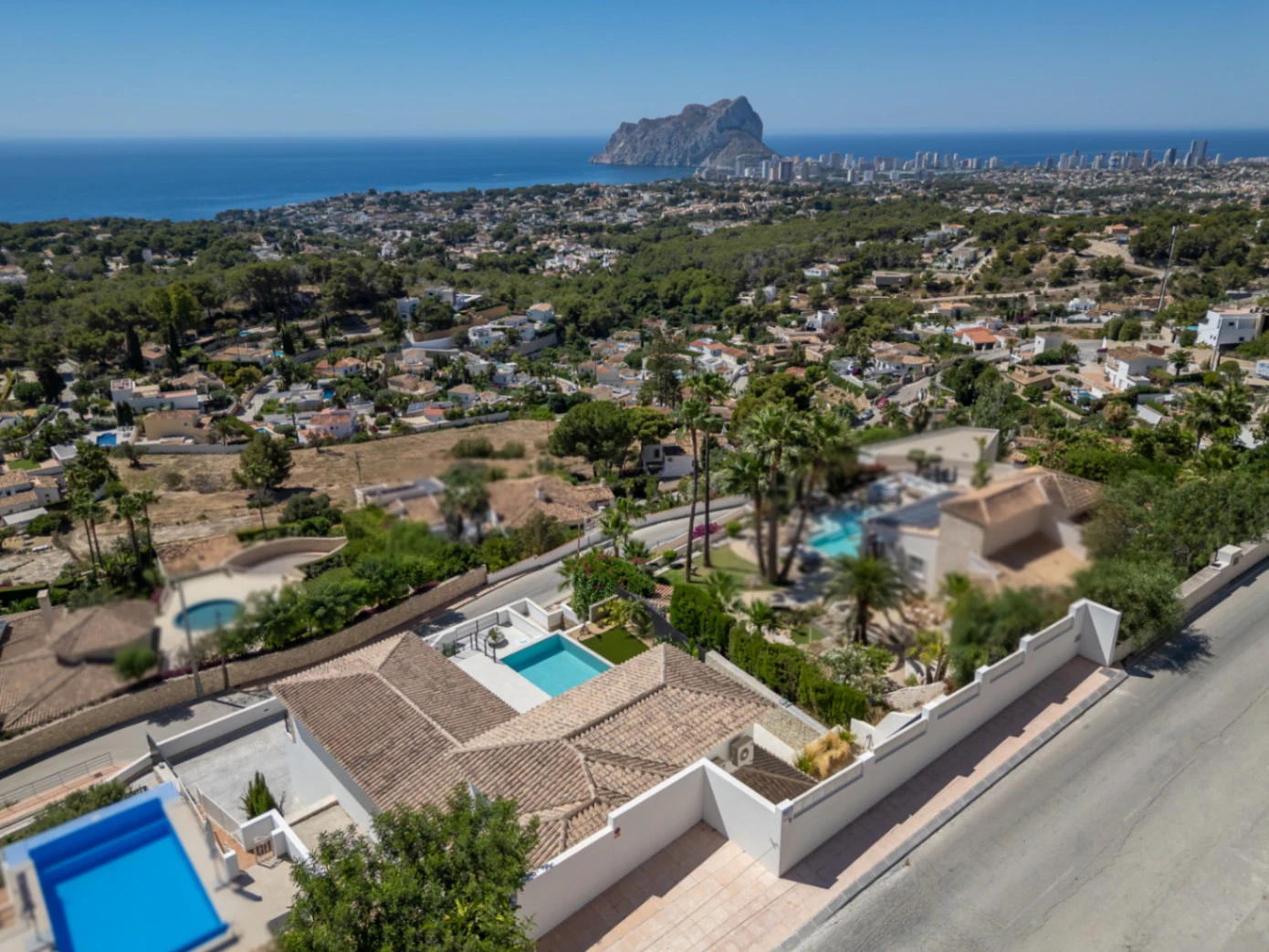 Villa méditerranéenne récemment construite à vendre à Benissa avec vue panoramique sur la mer à 180°