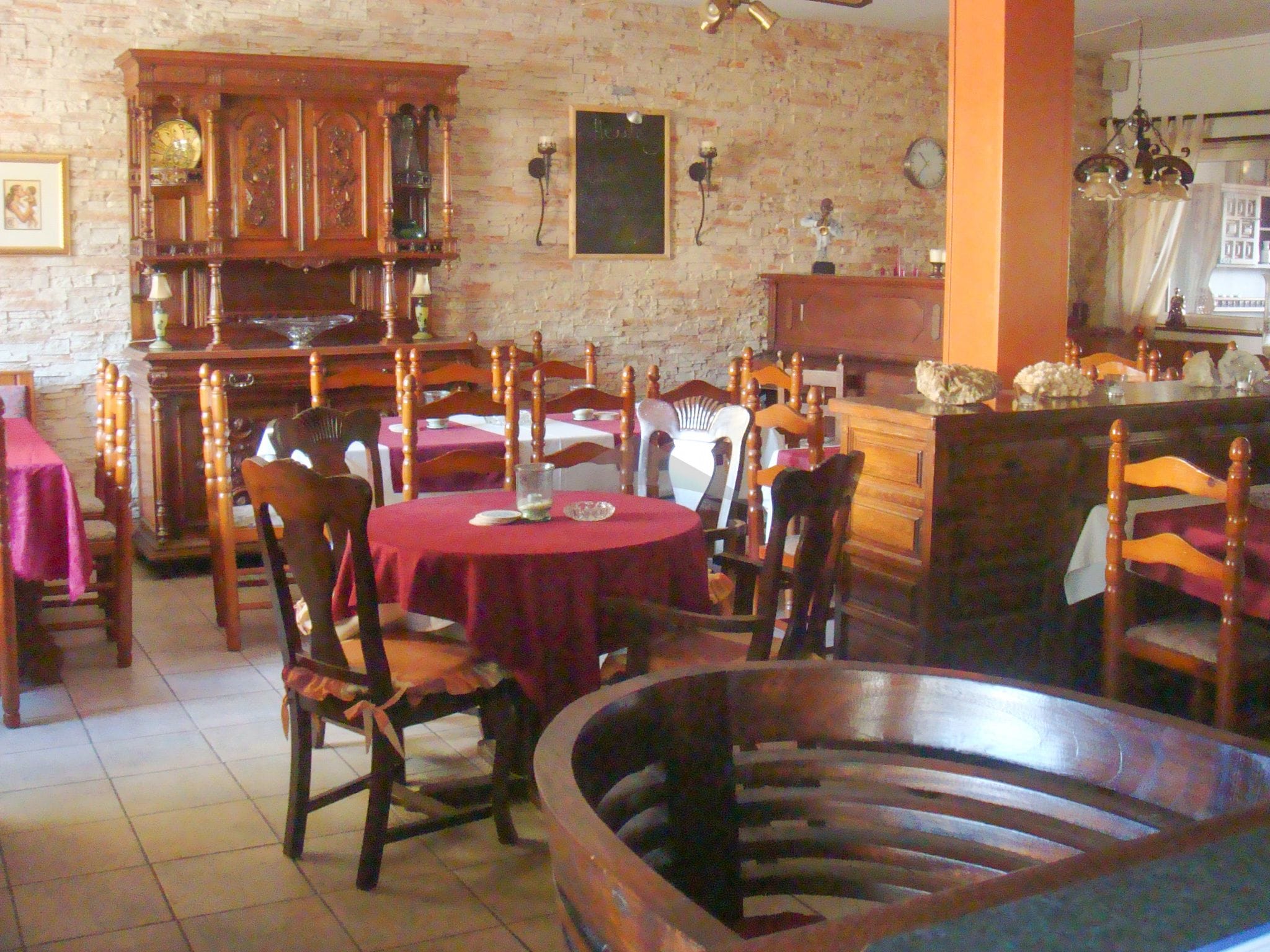 Restaurant for sale next to the golf of San Jaime with the possibility of converting it into a wonderful hotel.