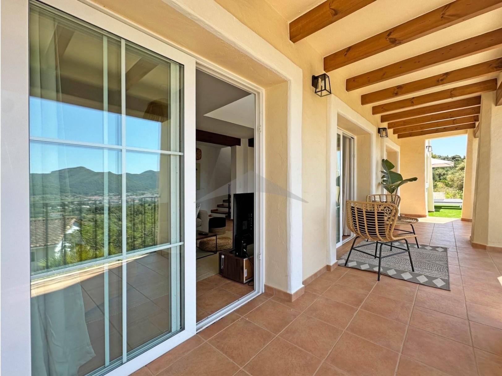 Volledig gerenoveerde villa met panoramisch uitzicht in Xaló