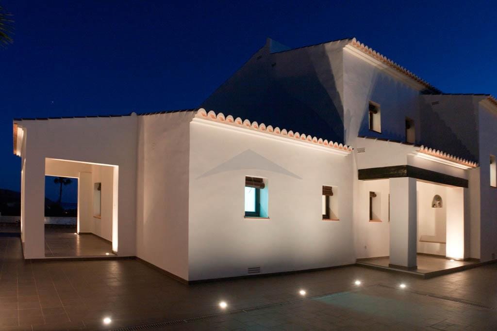 Mediterrane villa met uitzicht op zee te koop in Moraira