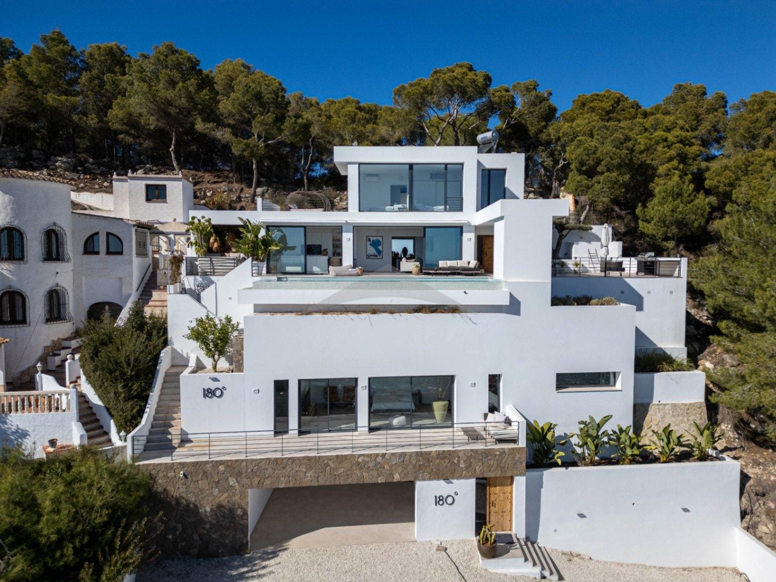 Villa 180° sea views in Moraira