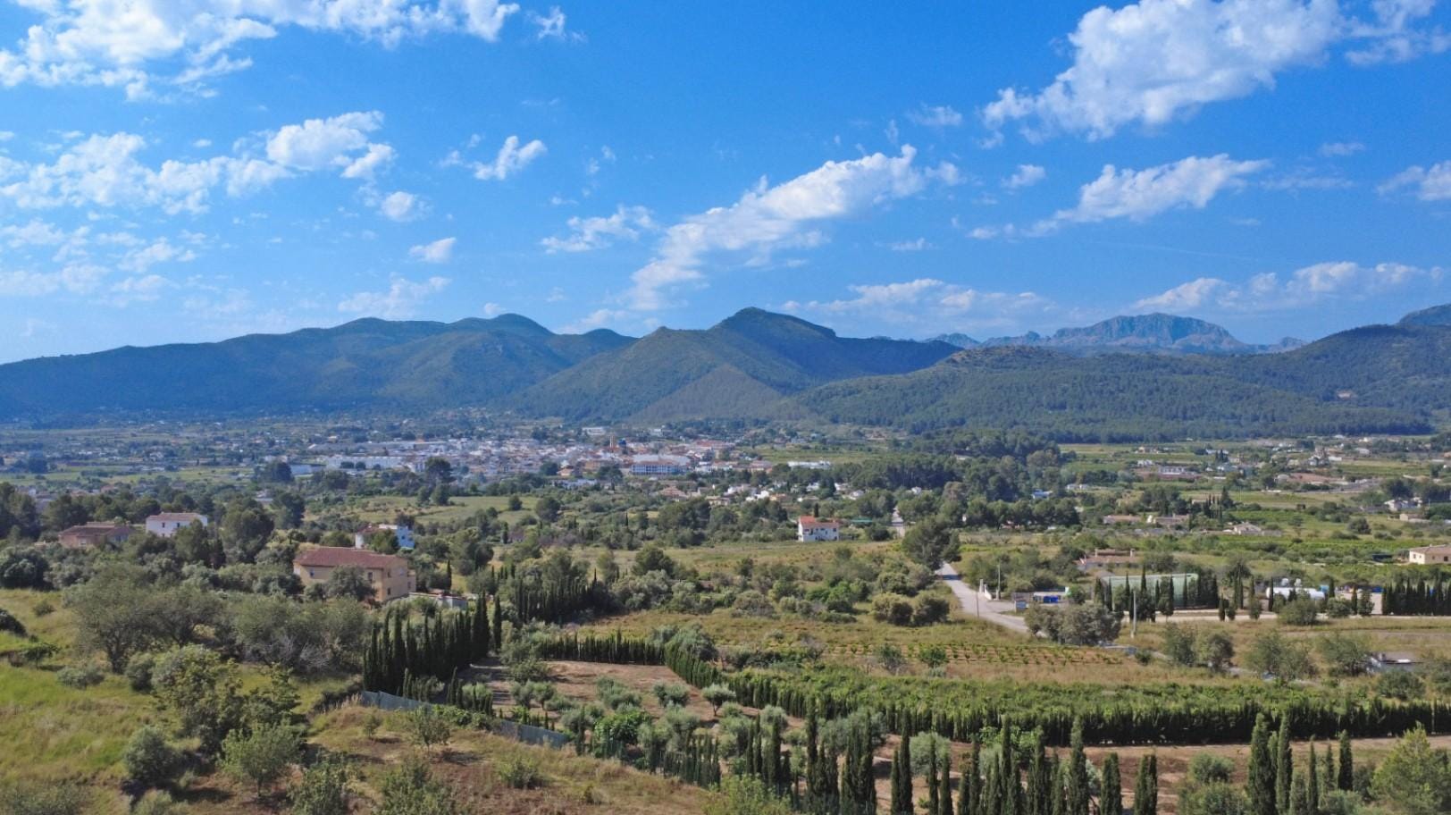 Volledig gerenoveerde villa met panoramisch uitzicht in Xaló