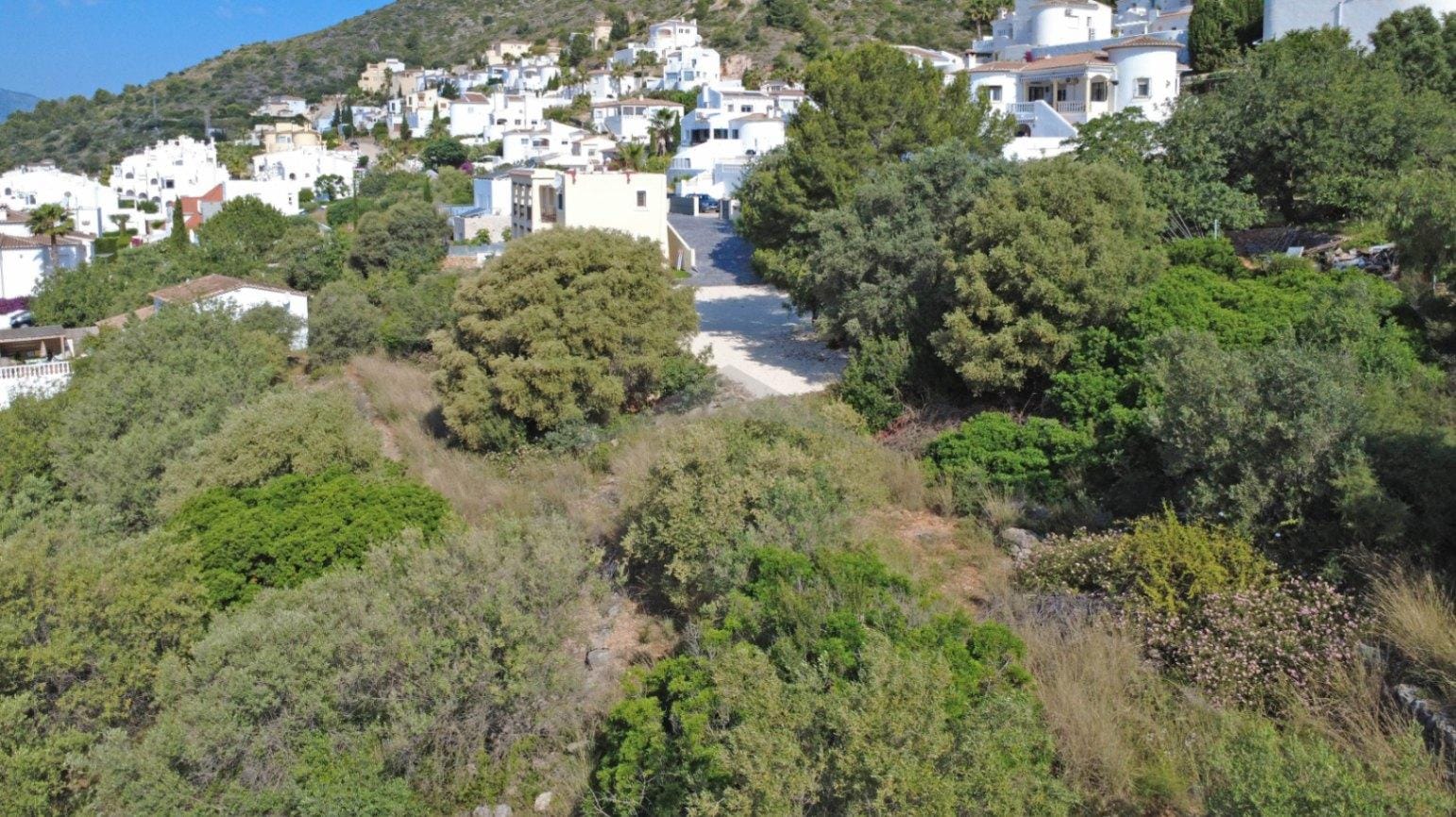 Volledig gerenoveerde villa met panoramisch uitzicht in Xaló