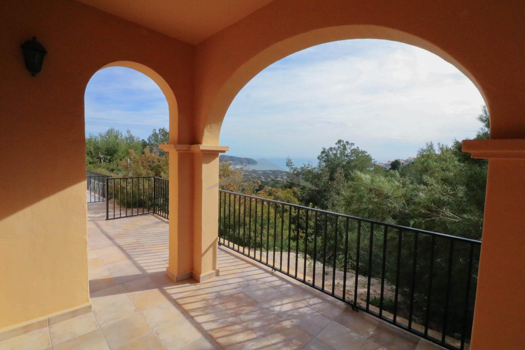 Half vrijstaande woning in Moraira te koop