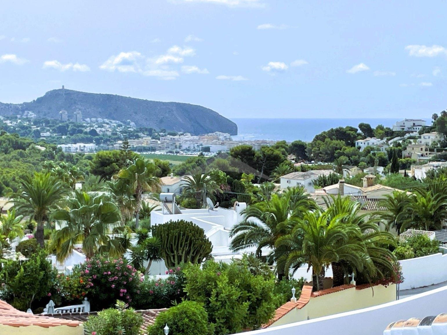 Mediterrane villa met uitzicht op zee te koop in Moraira