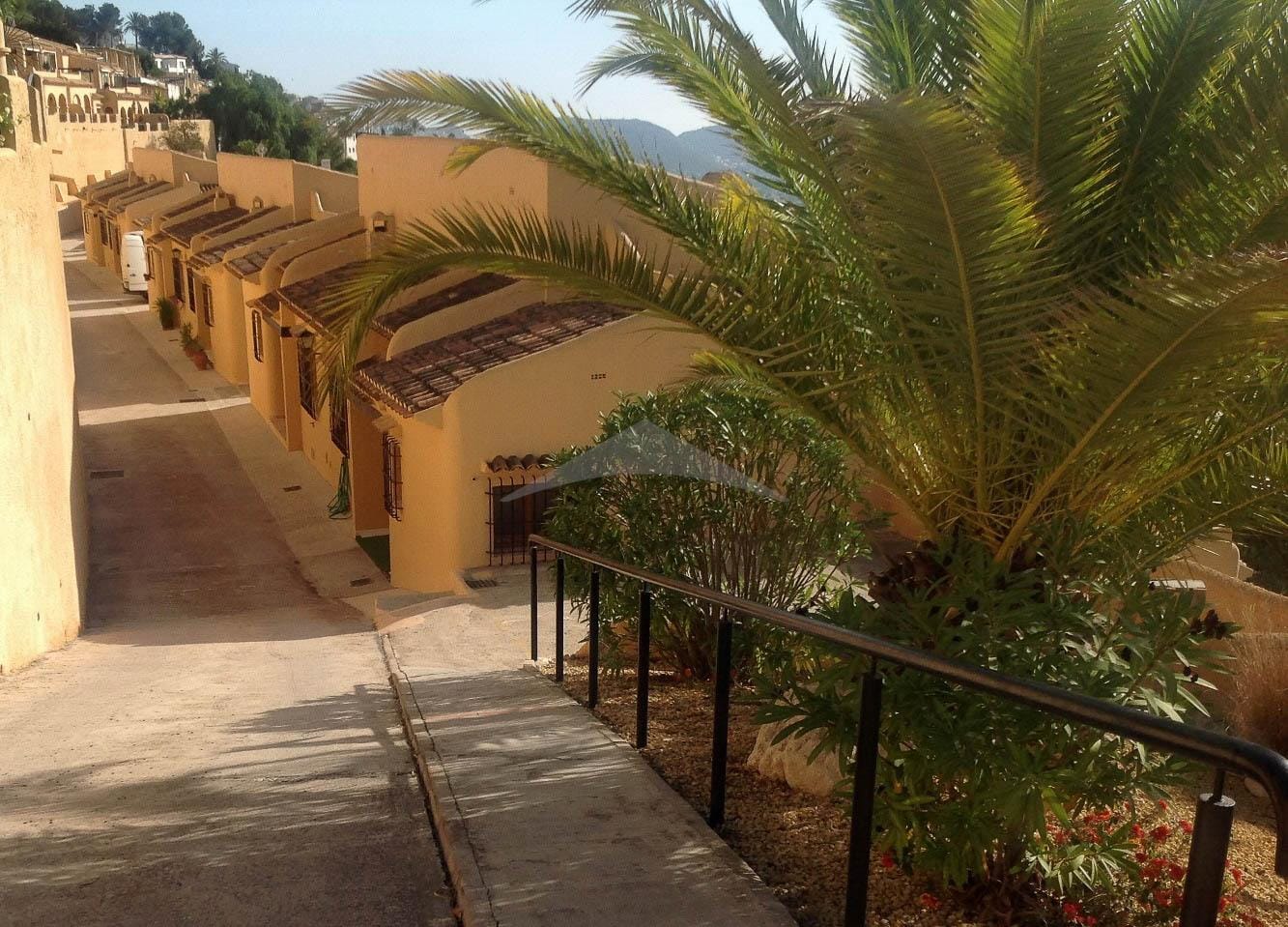 Half vrijstaande woning in Moraira te koop