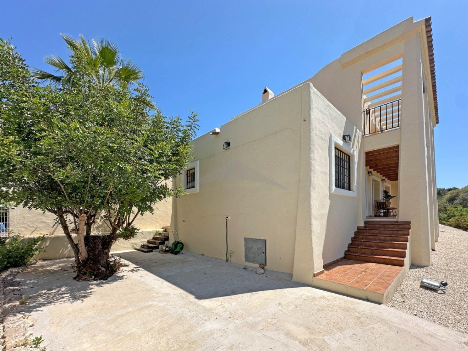 Volledig gerenoveerde villa met panoramisch uitzicht in Xaló