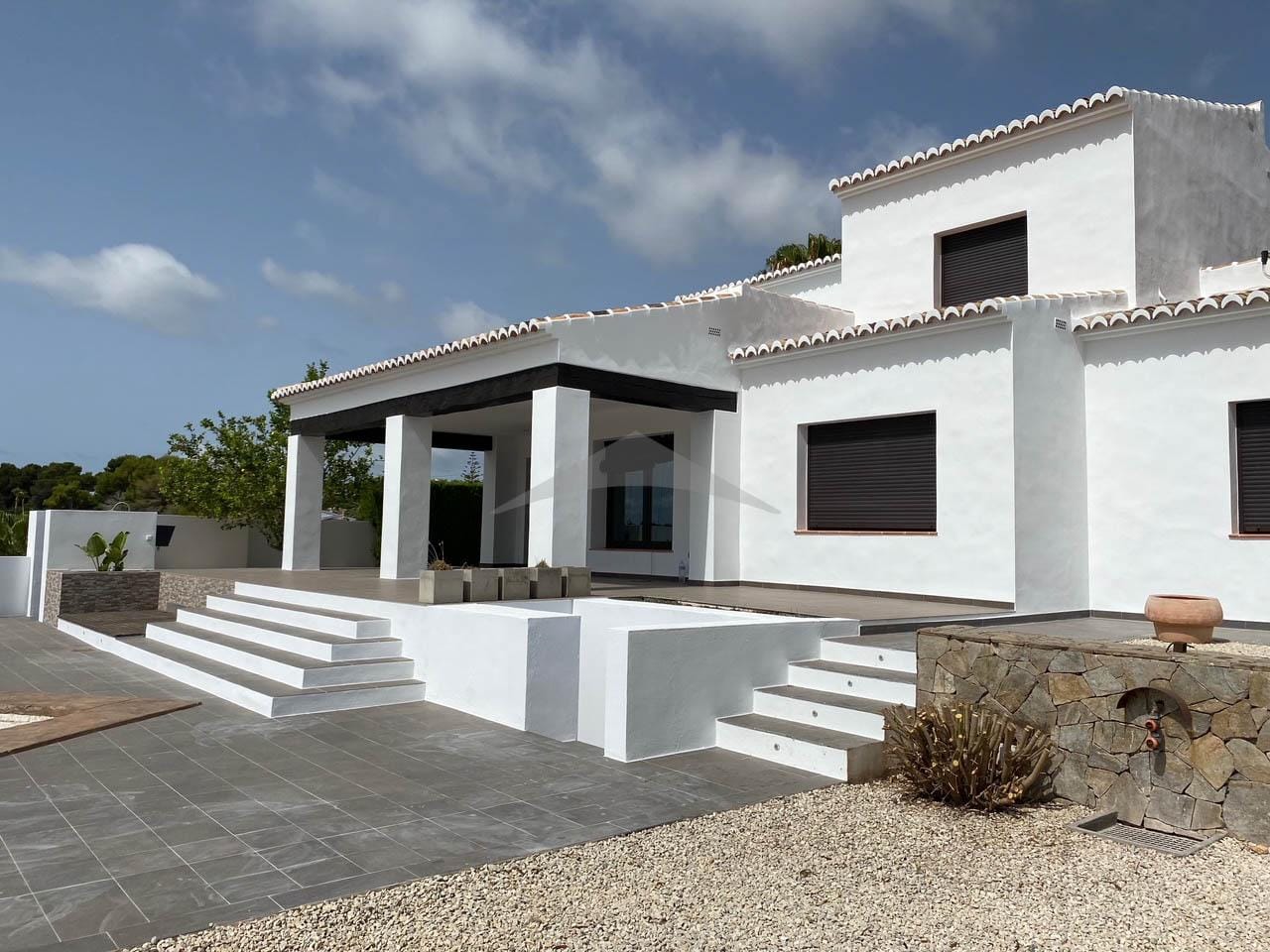 Beautiful Mediterranean-style villa with sea views, Moraira