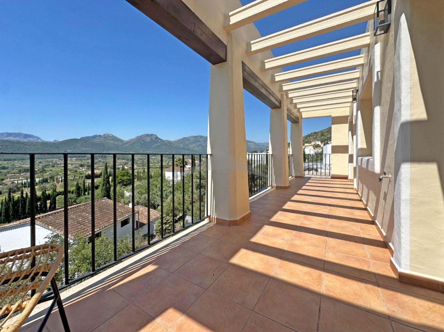 Volledig gerenoveerde villa met panoramisch uitzicht in Xaló
