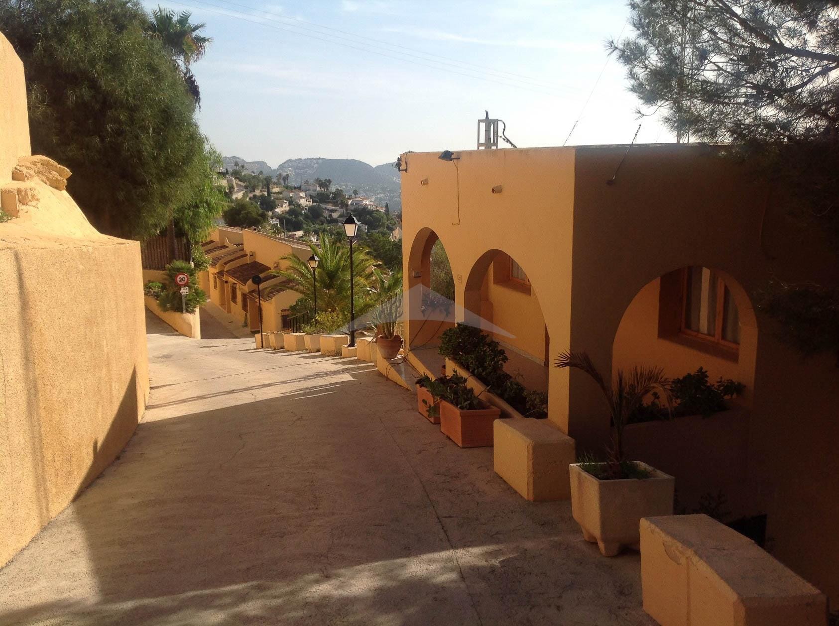 Half vrijstaande woning in Moraira te koop