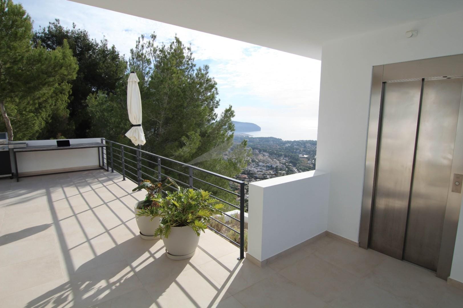 Villa 180° sea views in Moraira