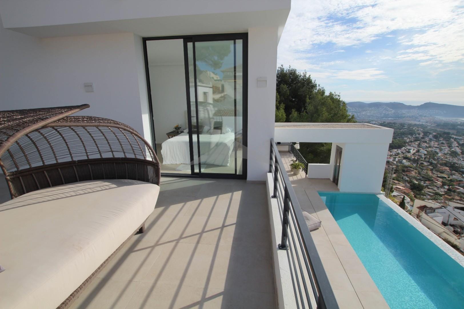 Villa 180° sea views in Moraira