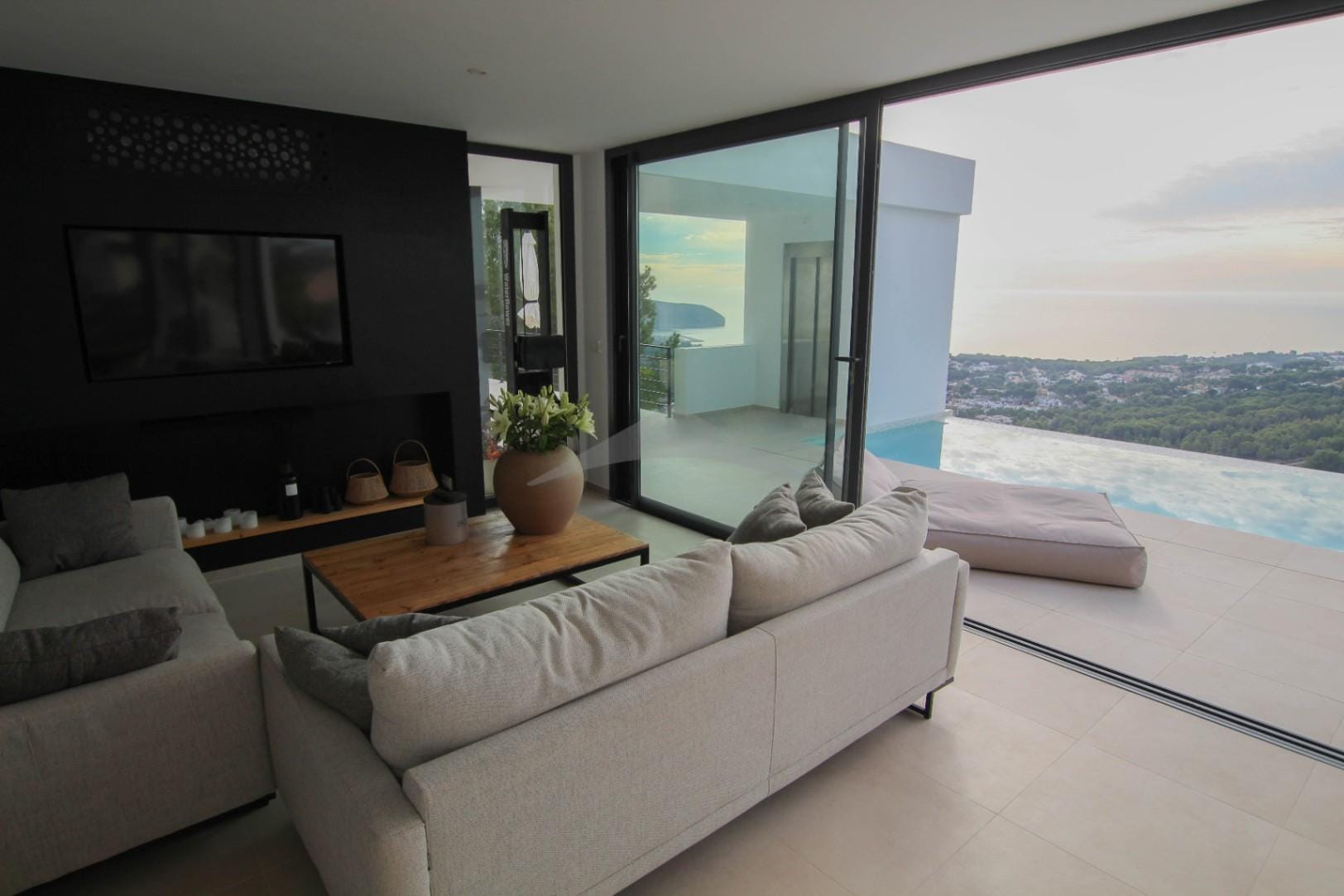 Villa 180° sea views in Moraira