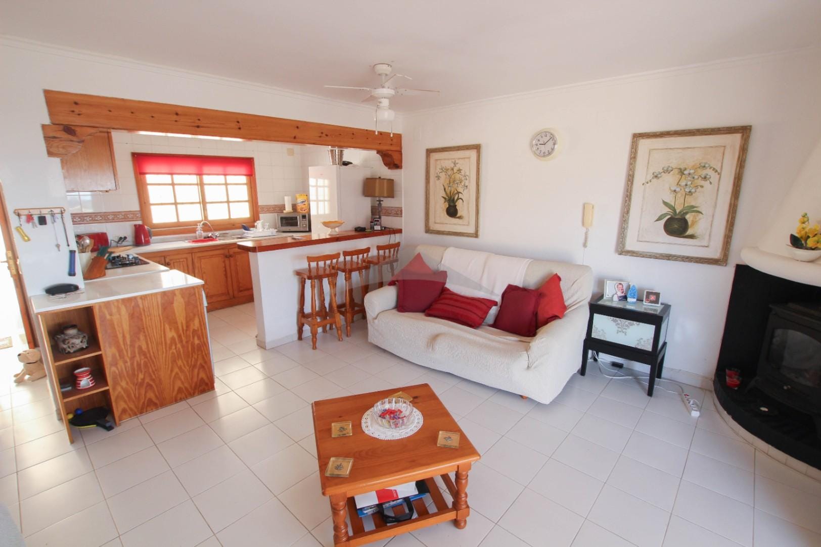Half vrijstaand huis met uitzicht op zee te koop in Moraira